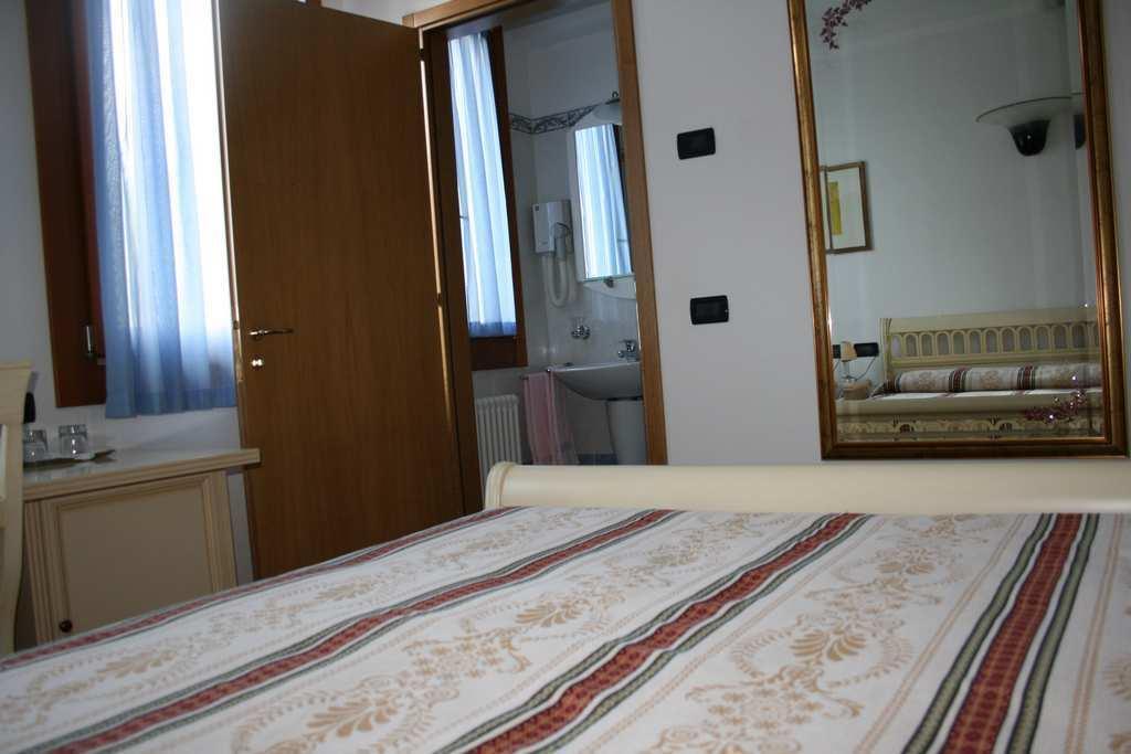 Hotel La Rua Carre Δωμάτιο φωτογραφία